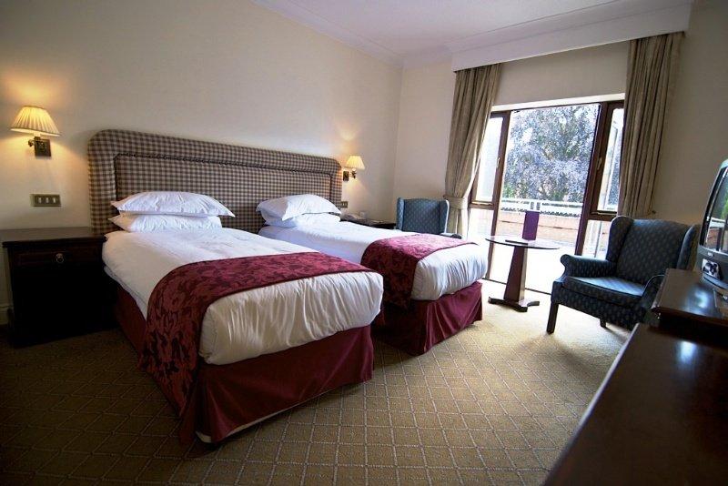 The Belfry Hotel & Resort 슈톤콜드필드 외부 사진